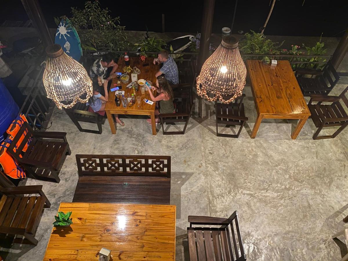 Baan Rabieng Talay Homestayบ้านระเบียงทะเล โฮมสเตย์เกาะกูด Ko Kut Exteriör bild