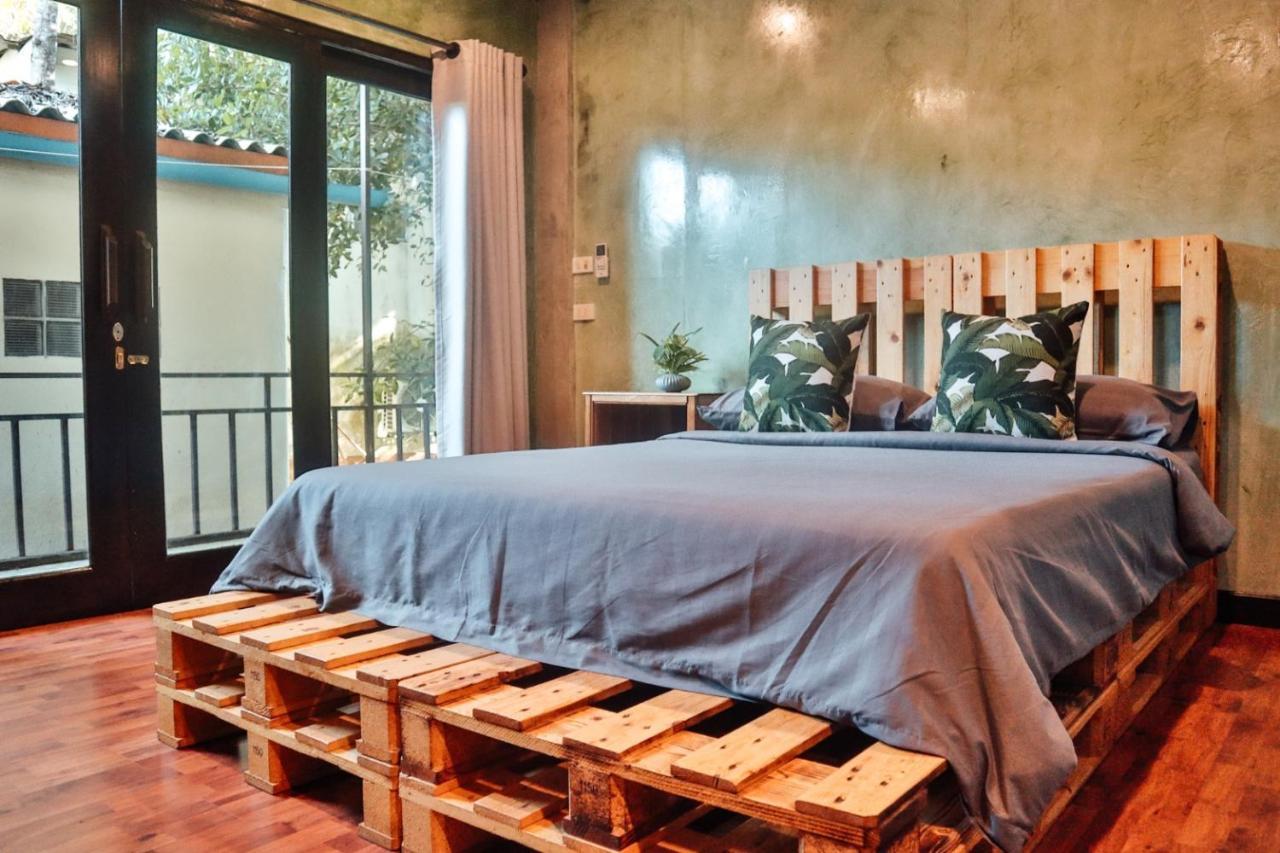 Baan Rabieng Talay Homestayบ้านระเบียงทะเล โฮมสเตย์เกาะกูด Ko Kut Exteriör bild