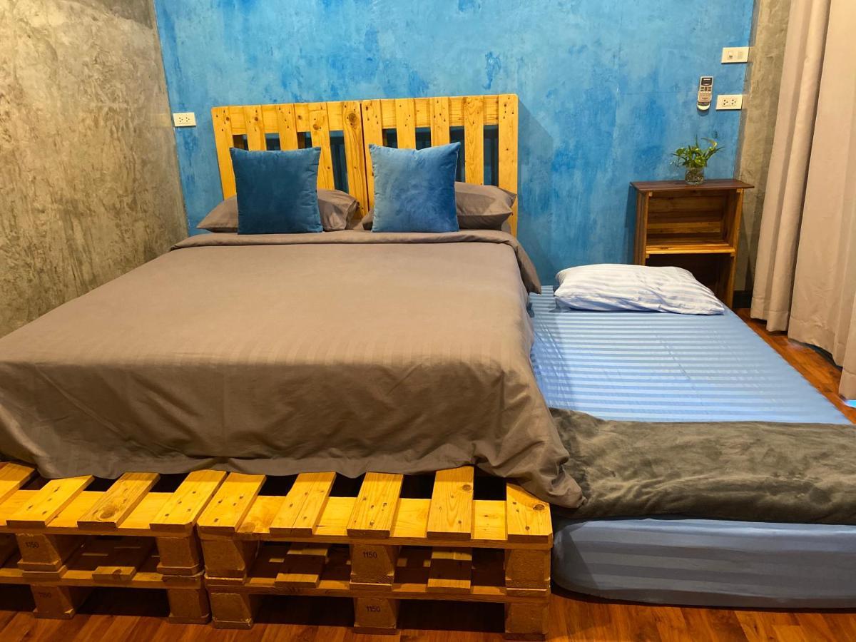 Baan Rabieng Talay Homestayบ้านระเบียงทะเล โฮมสเตย์เกาะกูด Ko Kut Exteriör bild