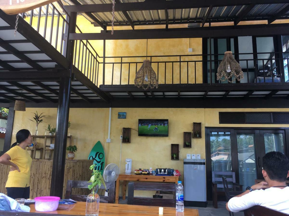 Baan Rabieng Talay Homestayบ้านระเบียงทะเล โฮมสเตย์เกาะกูด Ko Kut Exteriör bild